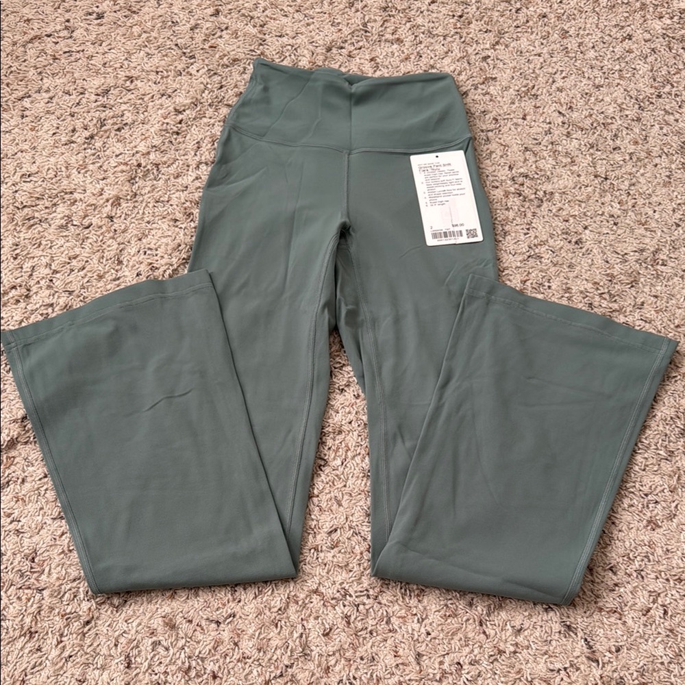lululemon Groove Pant SHP Flare *Nulu